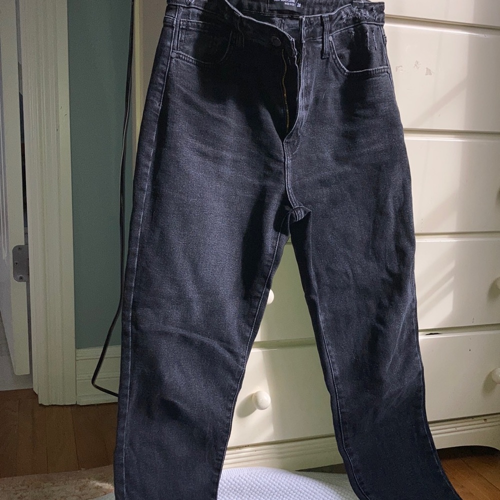 Easy fit loose leg Just Black black jeans!